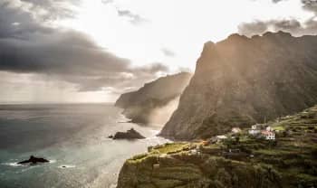 Santo Antão — Trilhos e Montanhas Santo Antão — Trilhos e Montanhas